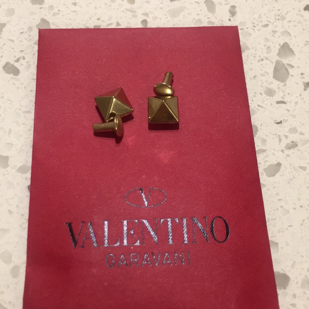 Valentino two pairs studs ✨